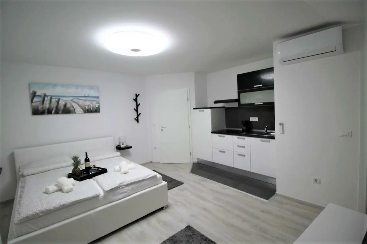 Arbel Apartments Porec