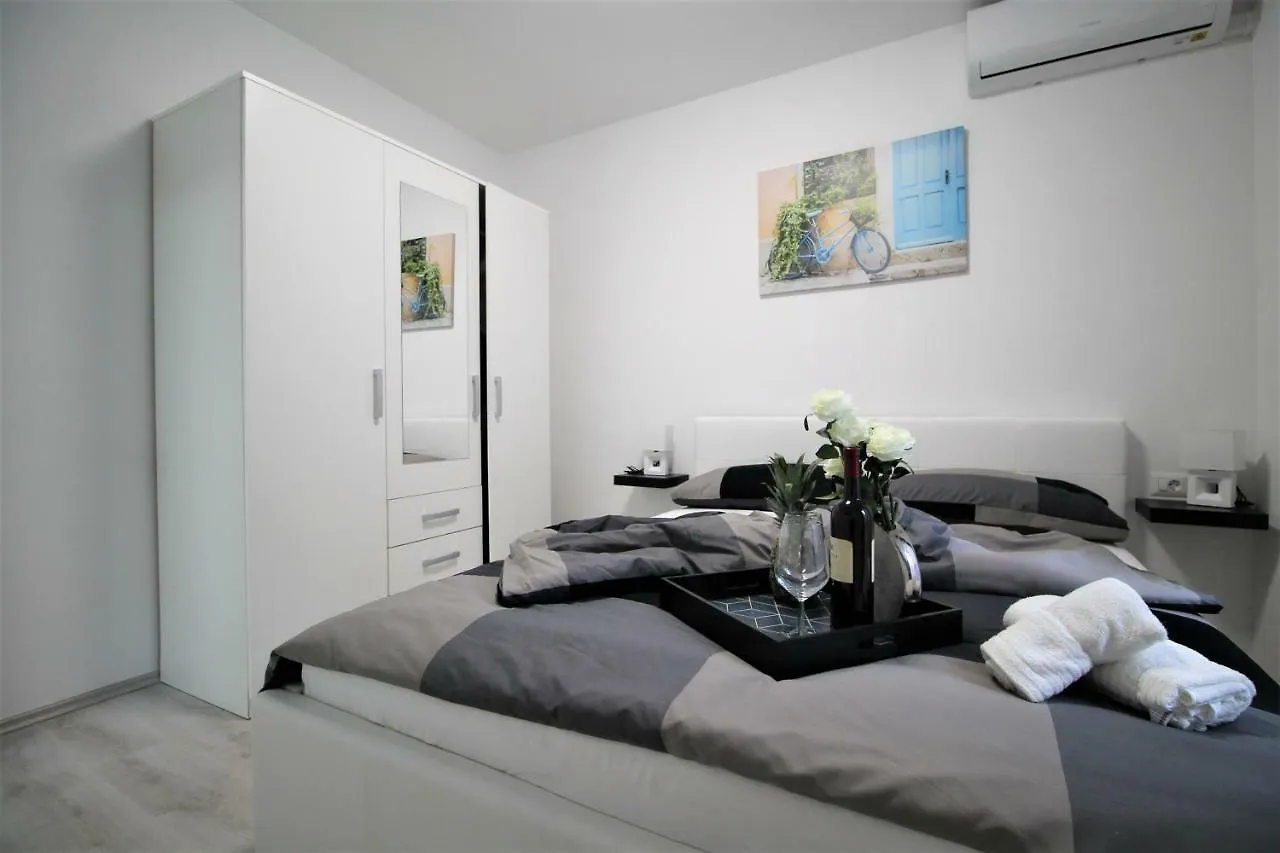 Arbel Apartments Porec