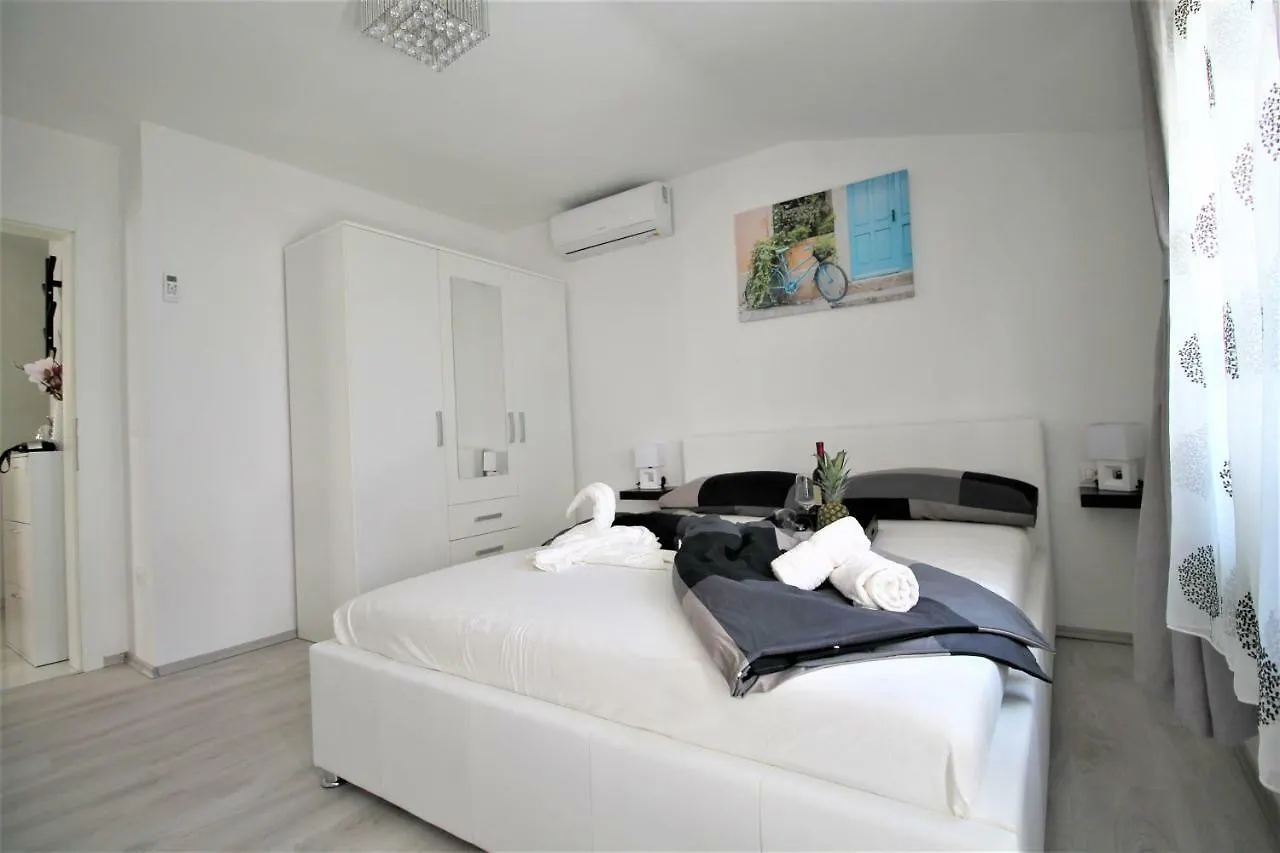 Arbel Apartments Porec