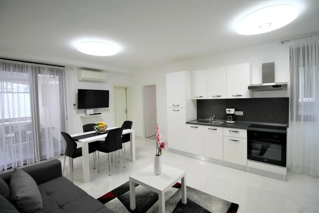 Arbel Apartments Porec